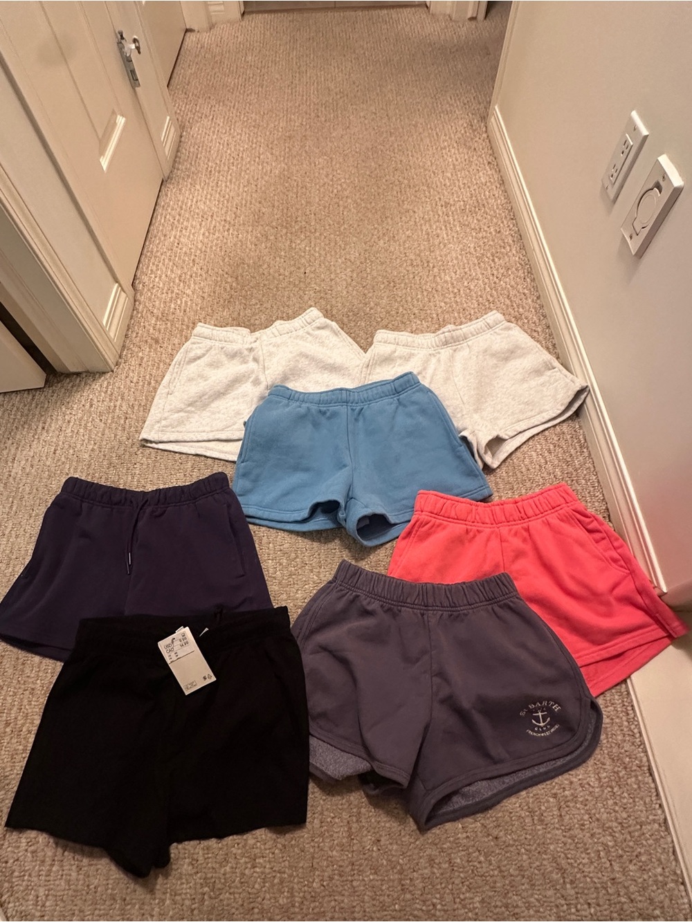 Sweatshort bundle - Picture 2 of 5